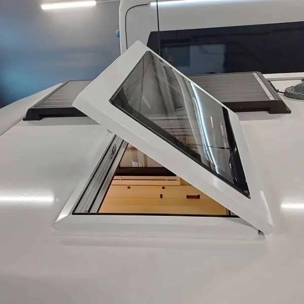 Prémiové střešní okno Hünerkopf DL3 AR pro instalaci do výřezu 96 x 65,5 cm - Právě dorazilo